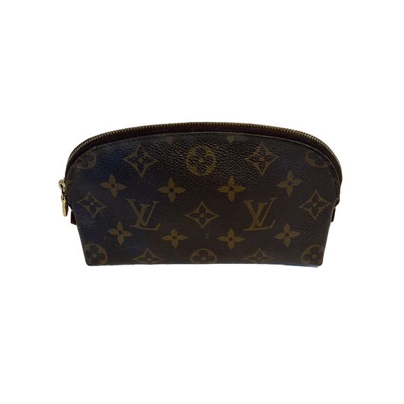 Louis Vuitton Monogram Pouch with LV Dustbag - Picture 5 of 17